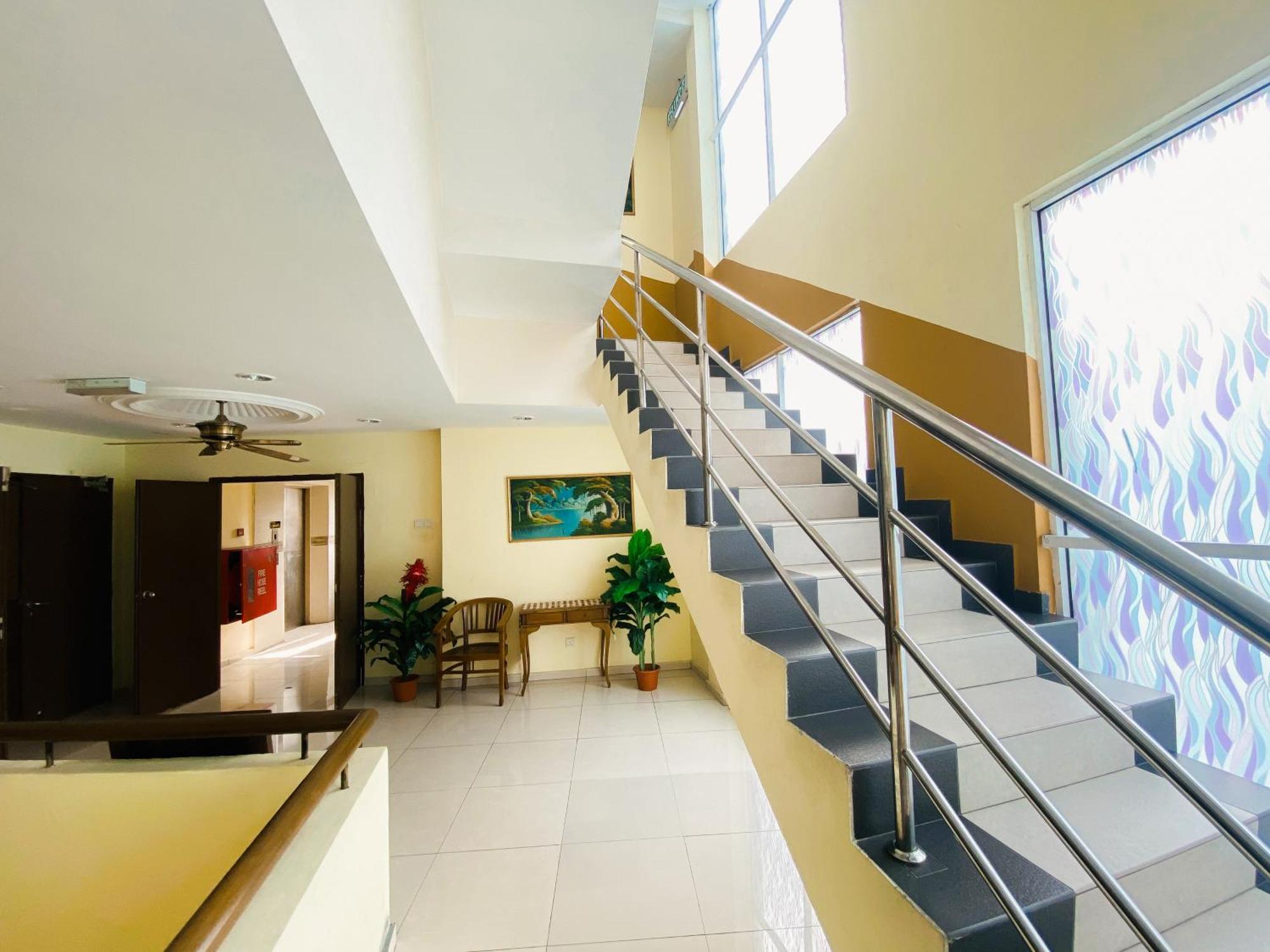 Sun Inns Hotel Cheras - Balakong Bagian luar foto